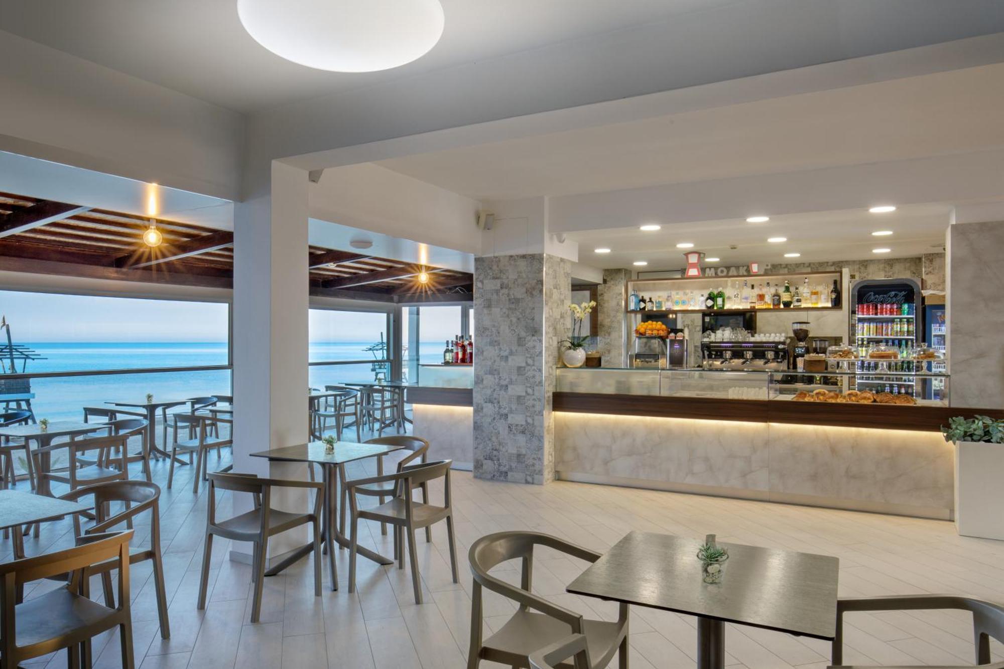 Hotel Tirreno Λατίνα Εξωτερικό φωτογραφία